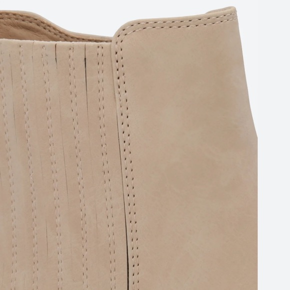 NEW DV by Dolce Vita Juliet Lug Bootie in Beige - Size 10 - Picture 2 of 13